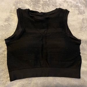 Black mesh workout crop top